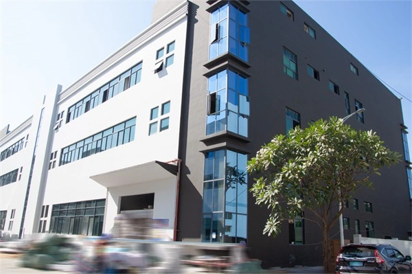 La segunda fábrica de PCB de SprintPCB está a punto de completarse y la instalación de equipos está en pleno funcionamiento.